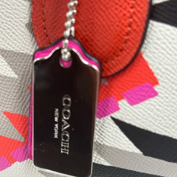 Coach Aztec Print 
Dream Weaver Tote Bag. RARE - Picture 3 of 9